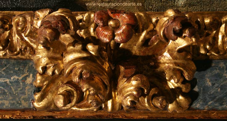 Fotografía durante la restauración detalle dorado, fotografía de deterioros por la falta de conservación