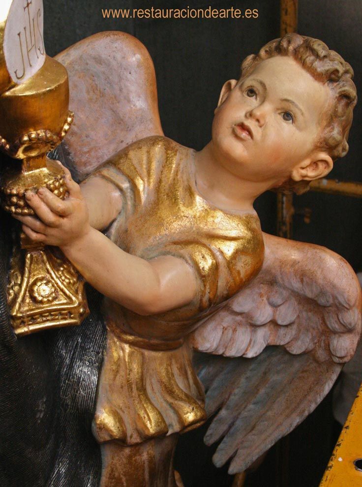 restauración y conservación de escultura en Madrid, detalle final, talla de Santa Gema