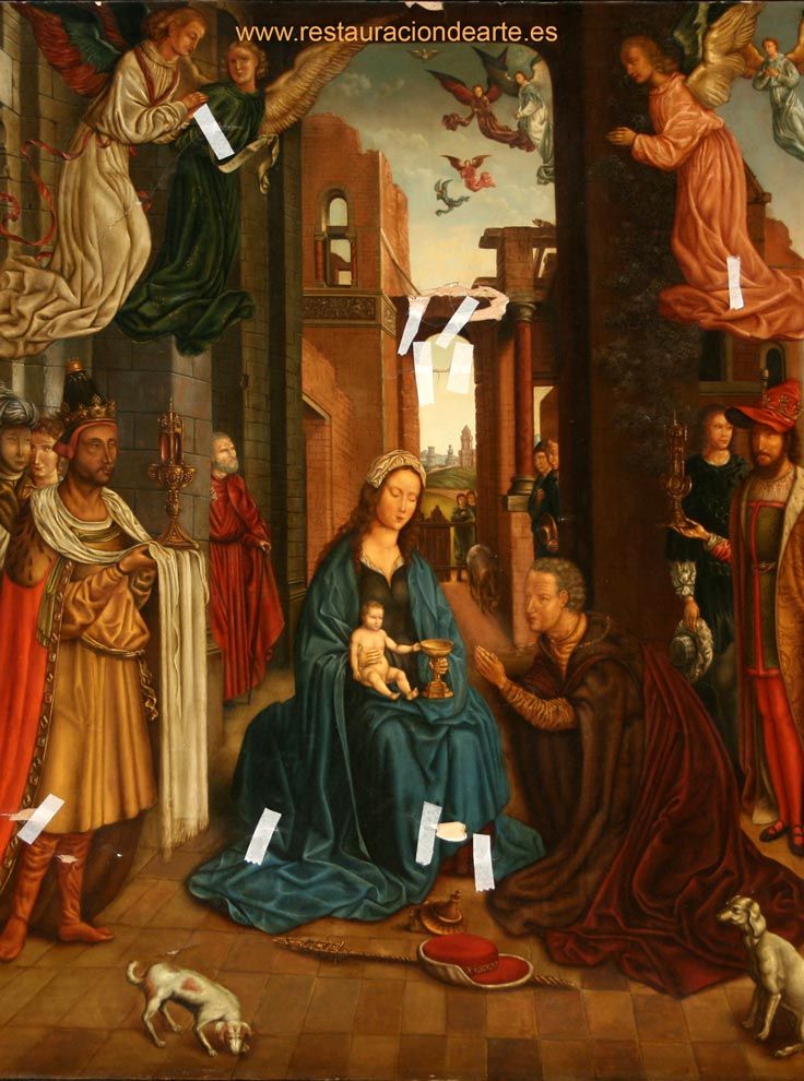 fotografía inicial antes de la restauración de pintura sobre tabla, deterioros de la capa pictórica con faltas de policromía, restauradora durante el procesos de reintegración en Madrid