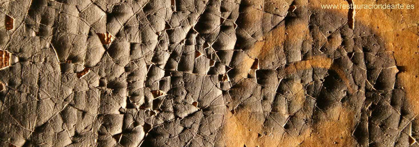 Fotografía inicial antes de la restauración, lienzo, craquelados o fracturas de la pintura
